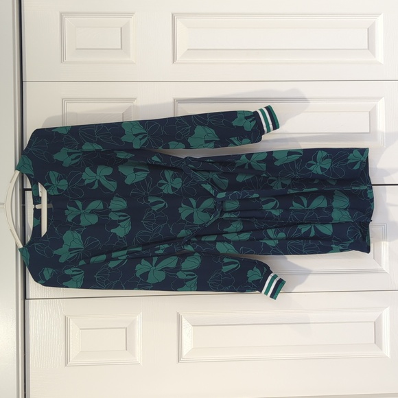 Anne Weyburn - Picture 1 of 4